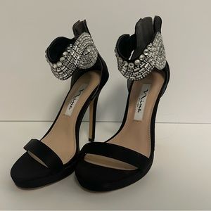 NWOB Nina Black Satin Heels with Rhinestone Ankles Size 6